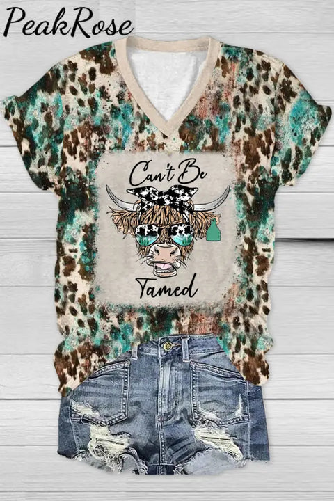 Can’t Be Tamed Heifer Highland Cow Turquoise Western Leopard Print V Neck T-Shirt T-Shirt