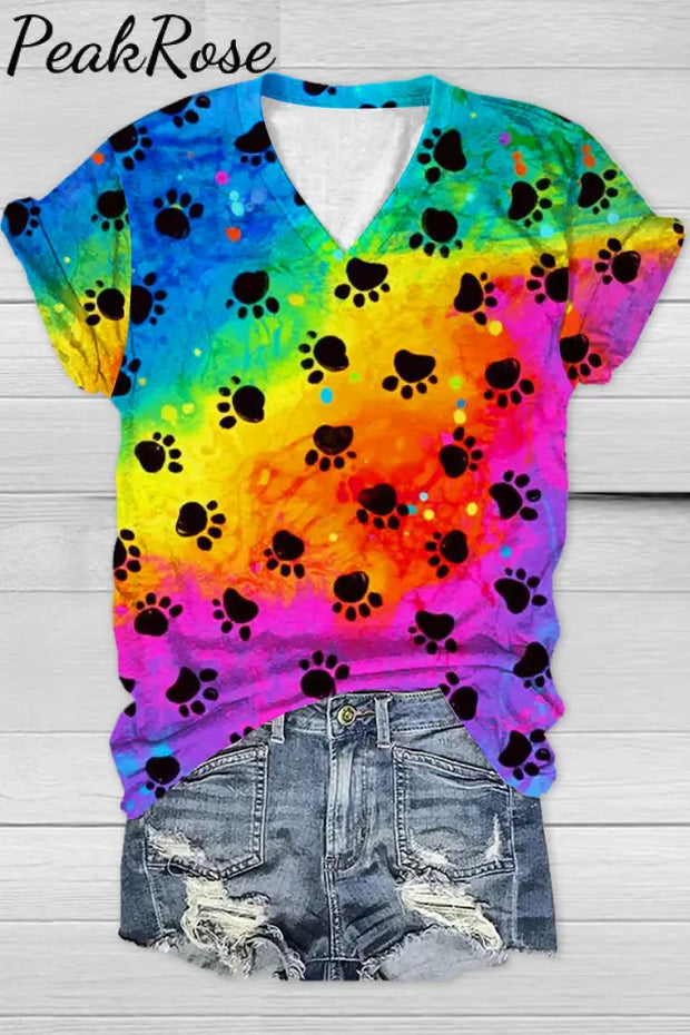 Cute Dog Paws Walk Over A Romantic Rainbow V Neck T-Shirt T-Shirt