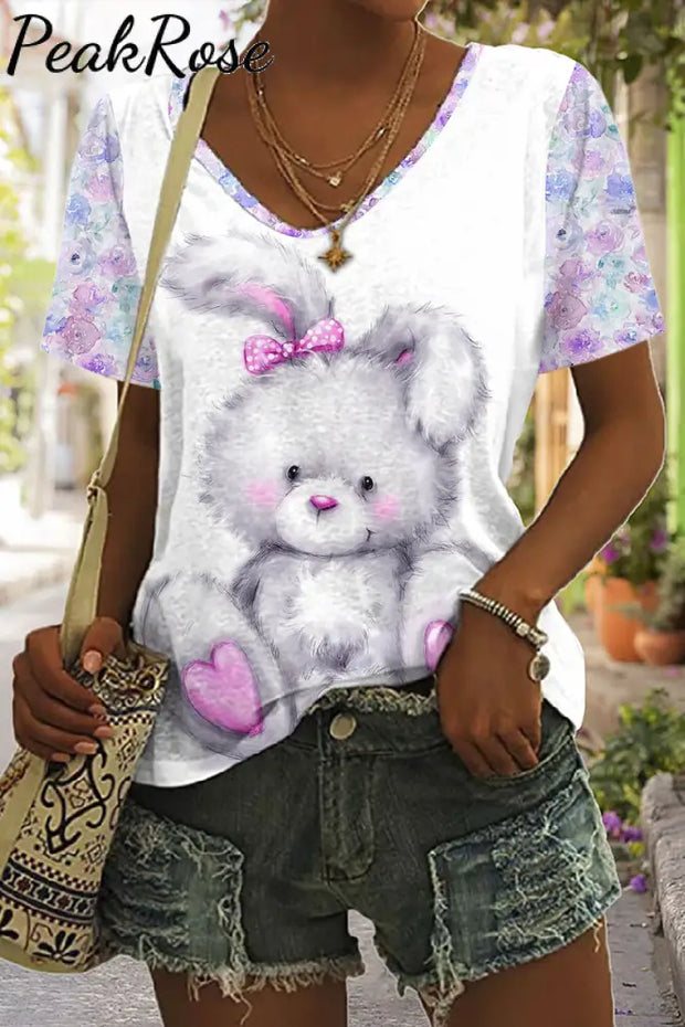 Lovely Easter Bunny And Pink Purple Flowers V Neck T-Shirt T-Shirt