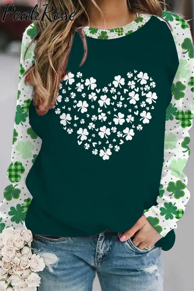 Lucky Shamrock Heart St. Patrick‘s Day Clover Charm Sweatshirt