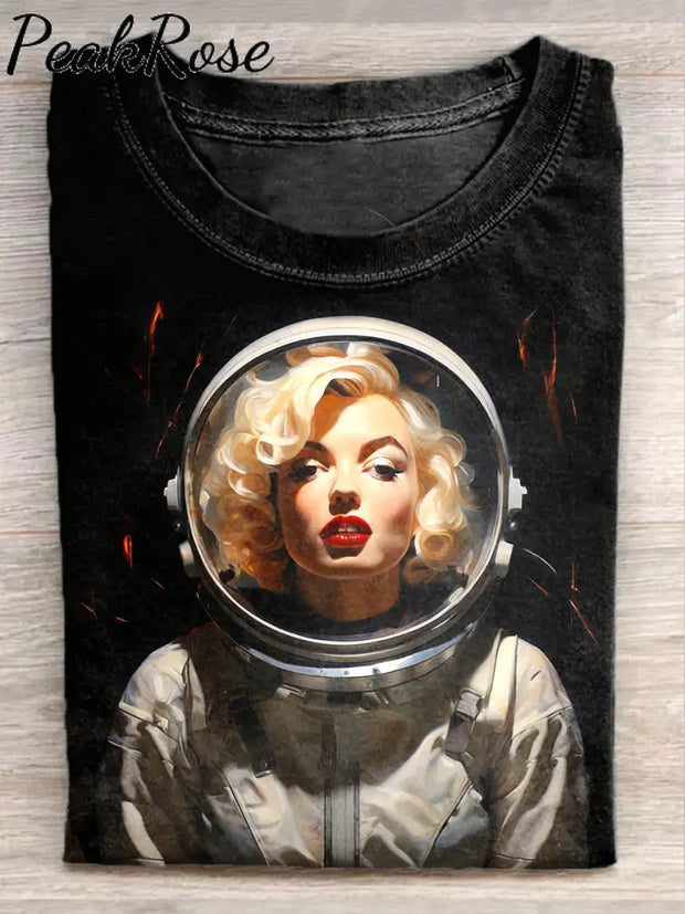 Unisex Retro Female Astronaut Art Illustration Printed Casual Cotton T-Shirt As Picture / S