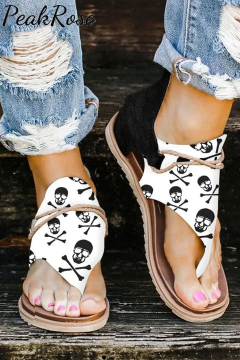 White Skull Print Clip Toe Flat Sandals / 3.5(35)