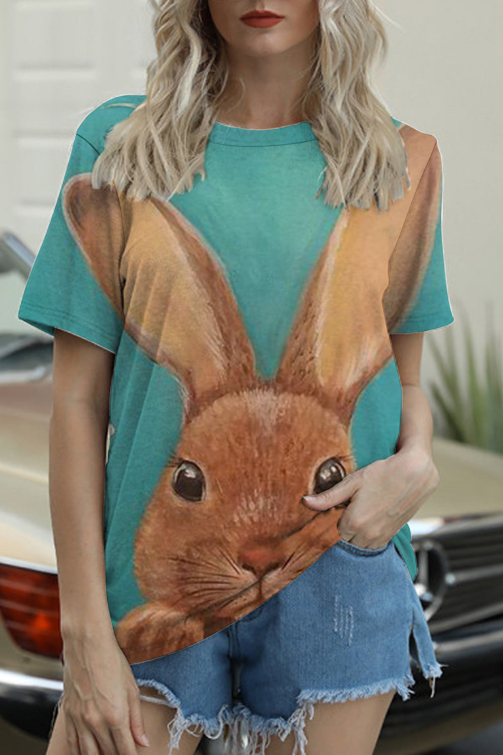 Happy Easter Day Bunnies Daisy Round Neck T-shirt