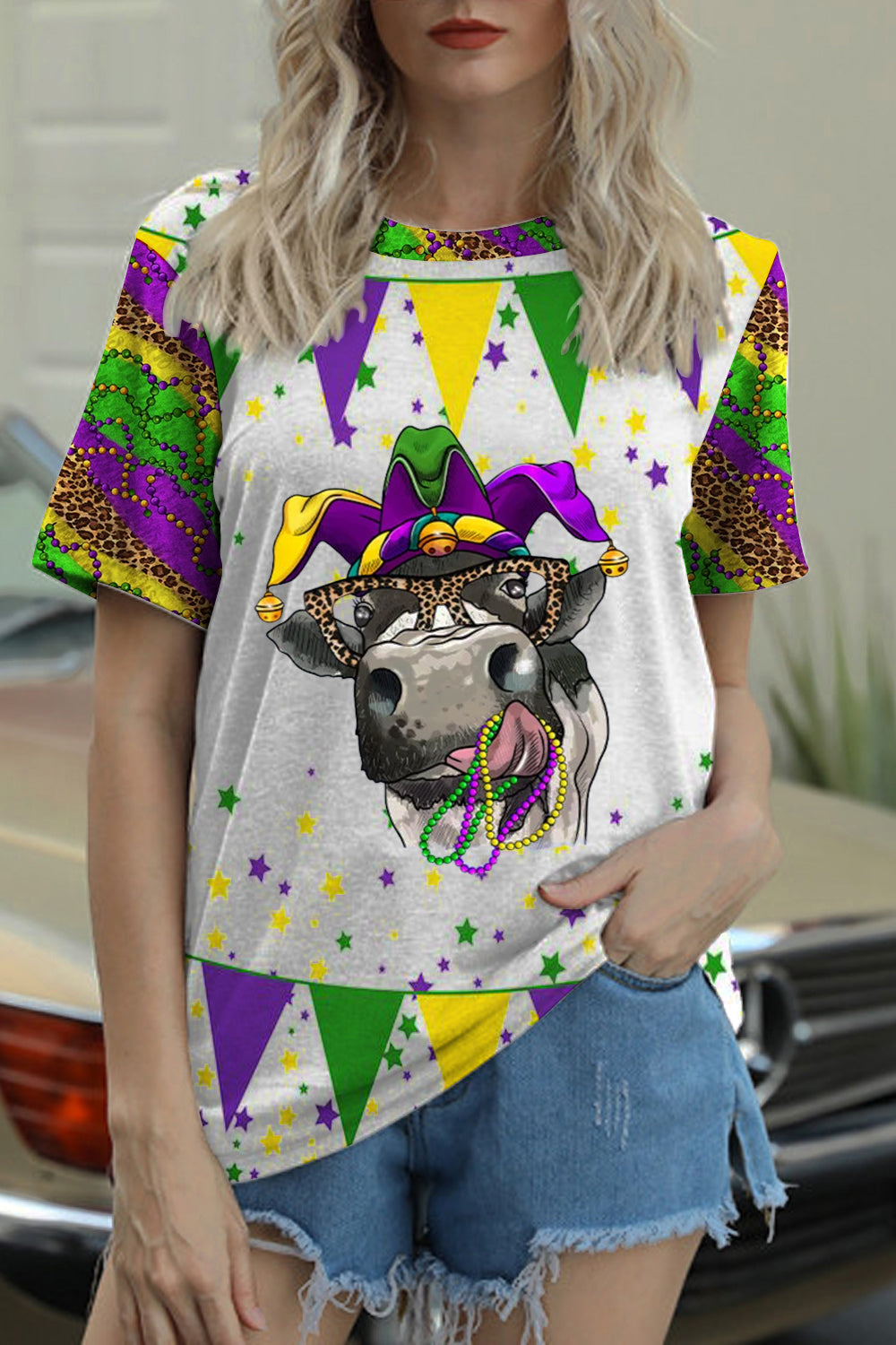 Mardi Gras Leopard Fleur De Lis Cow With Beats Print T-Shirt