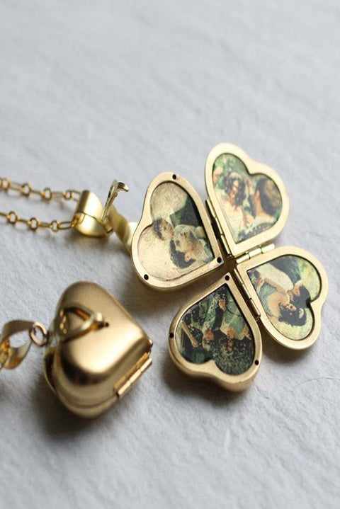 Style Vintage Four Leaf Clover Pendant Necklace