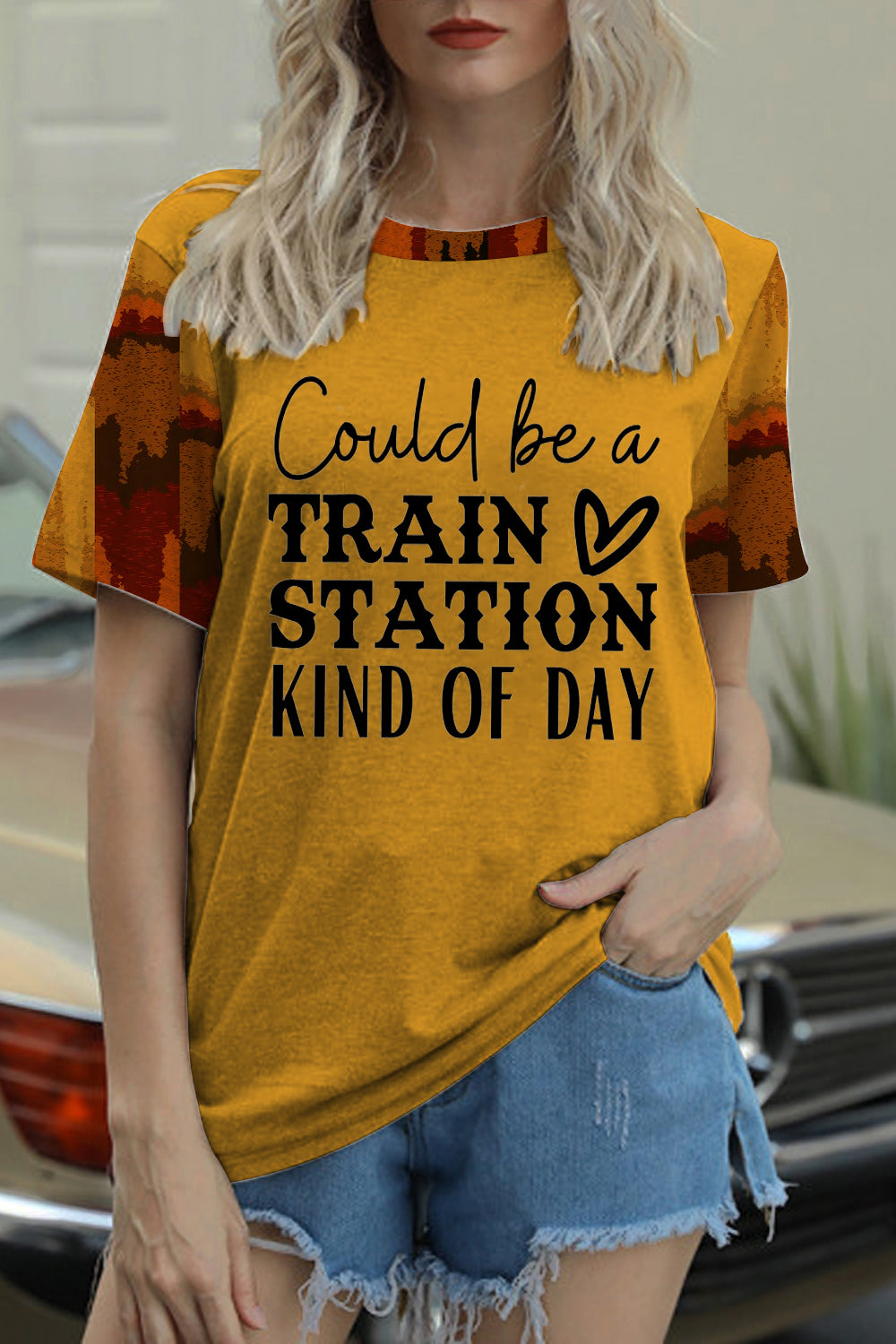 Könnte ein Bahnhof Art of Day Print T-Shirt sein