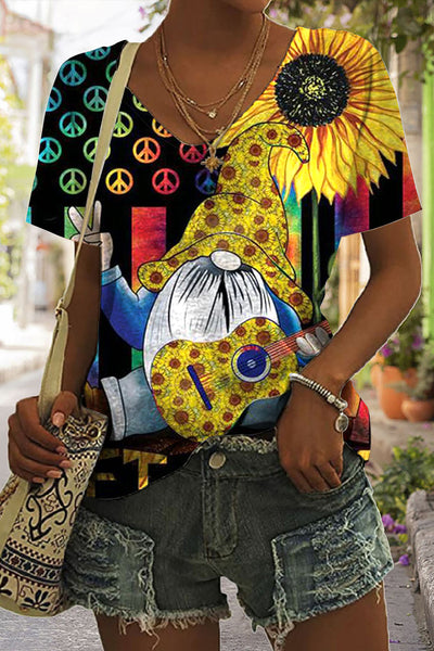 Peace And Sunflower Gnome Hippie Art T-shirt