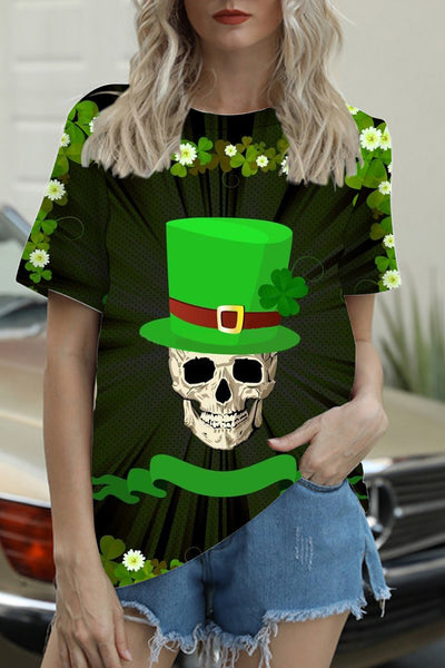 Green Hat Pirate Drinking Beer Skeleton Four Leaf Clover Clover Round Neck T-shirt