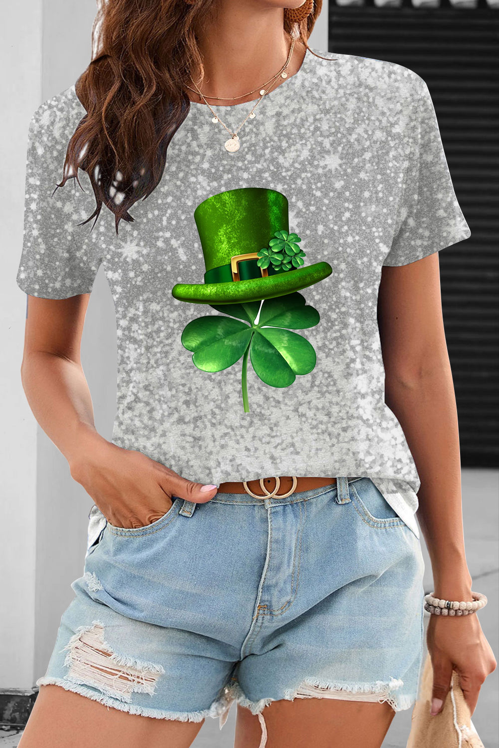 Textured Spotted Lucky Clover Four Leaf Clover Green Hat O Neck T-shirt